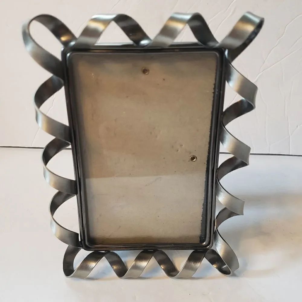 Metal Photo Frame  - Picture 2 of 7